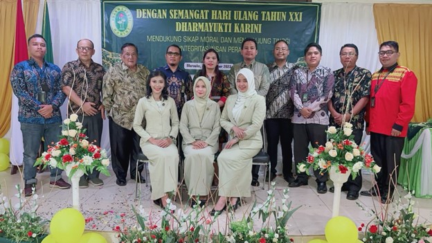 HUT DYK 1
